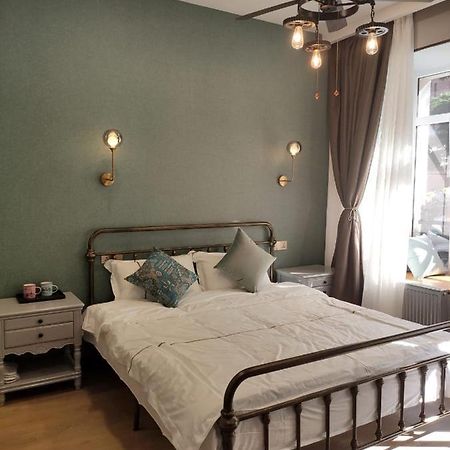 Qin Boutique Hotel Tbilisi Buitenkant foto