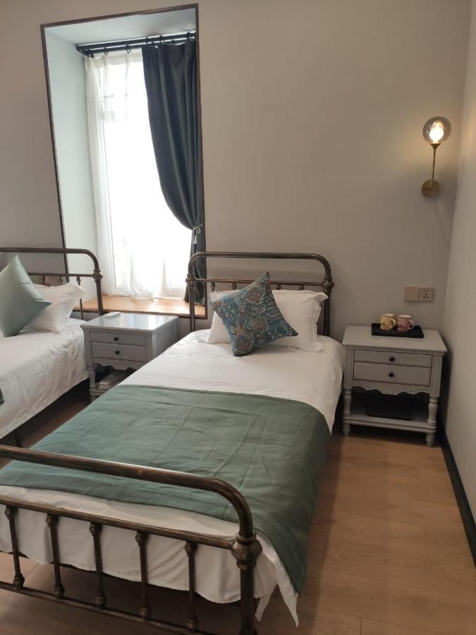 Qin Boutique Hotel Tbilisi Buitenkant foto