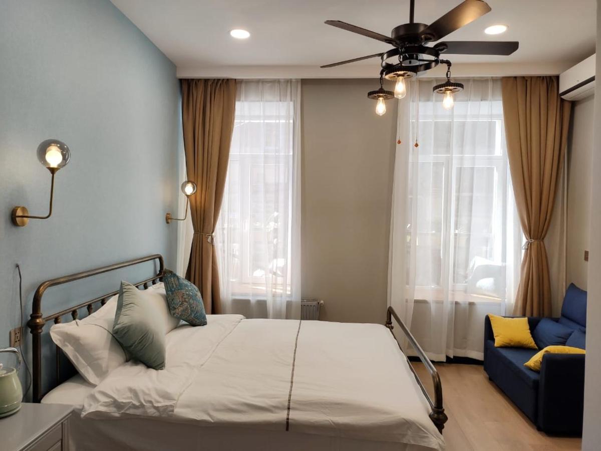 Qin Boutique Hotel Tbilisi Buitenkant foto