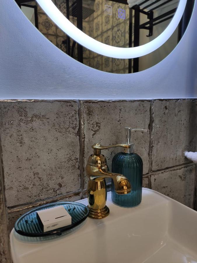 Qin Boutique Hotel Tbilisi Buitenkant foto